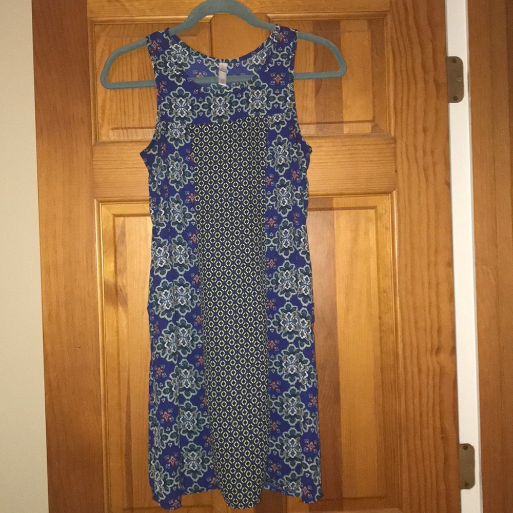 EUC blue print dress with lace and cut out back